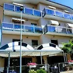 Gialpina Hotel Viserba Di Rimini