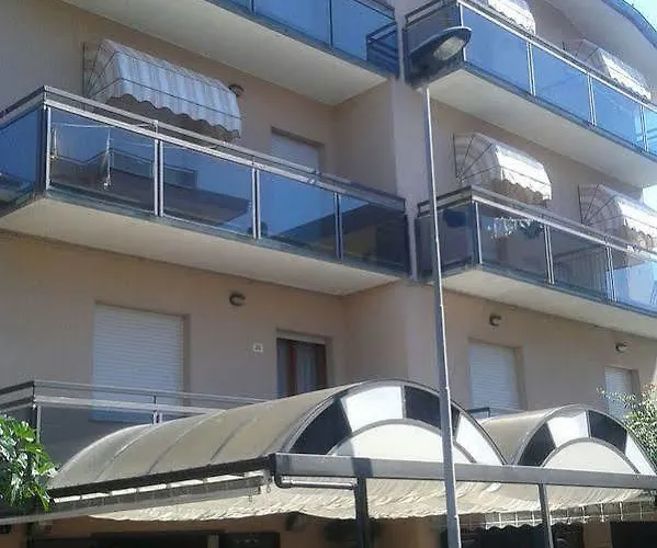 Gialpina מלון Viserba Di Rimini